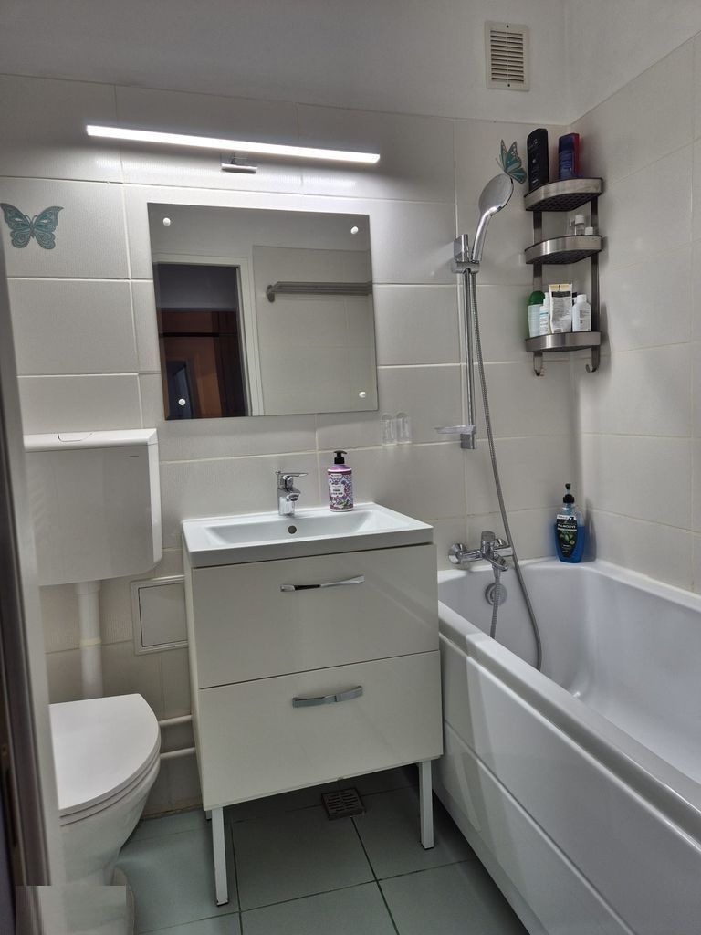 Apartament Luminos 4 camere cu Centrala si 2 locuri parcare. Izvorul Muresului. - Poză 13