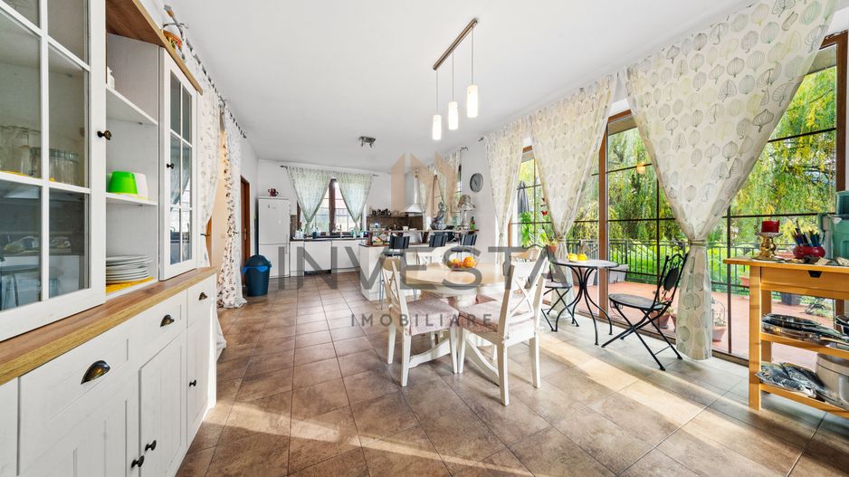 Resedinta impunatoare cu teren generos de 2.012 mp in Buna Ziua! - Poză 2