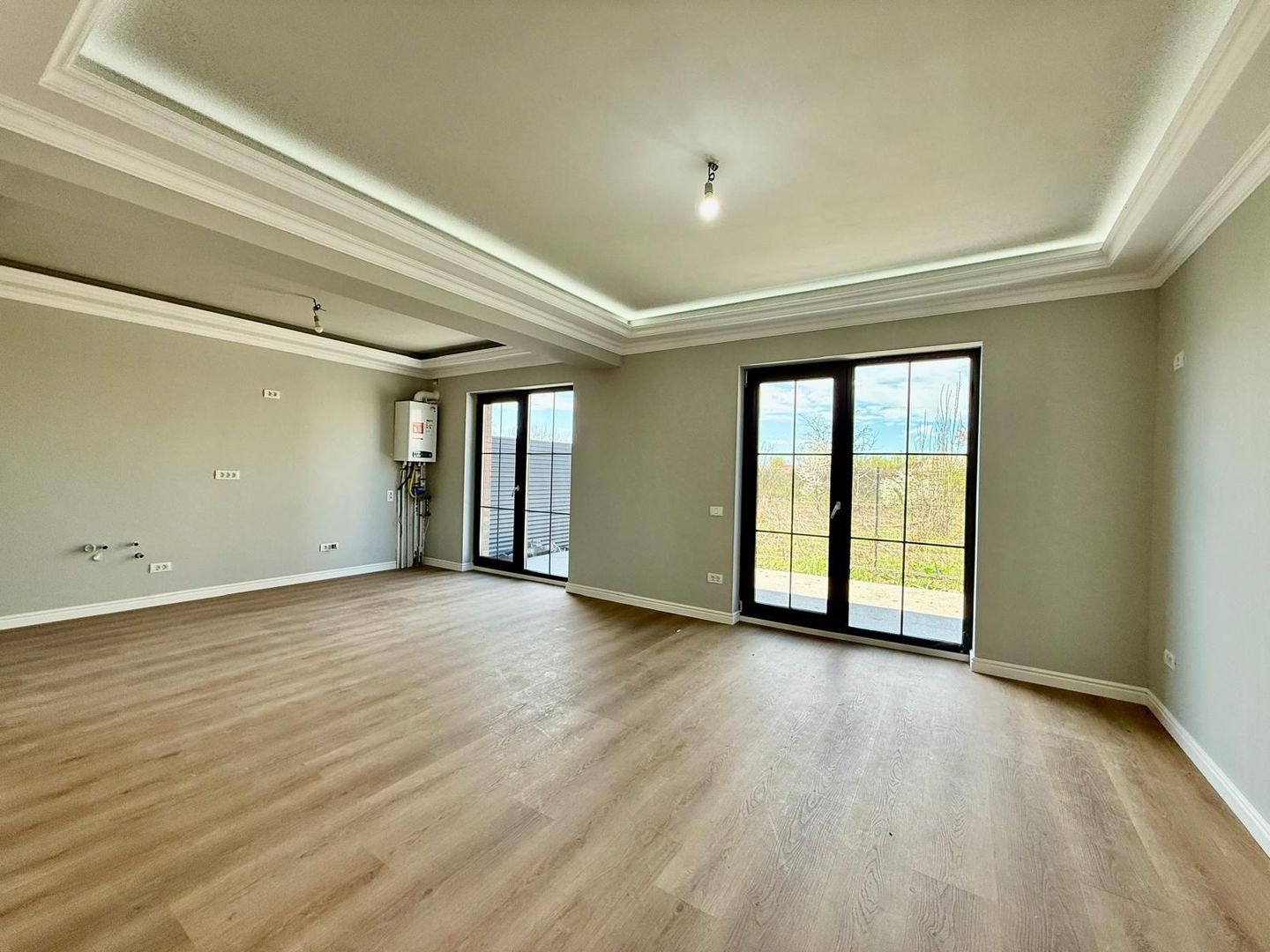 Vila urbana finalizata - te poti muta imediat. Comision 0 - Poză 2