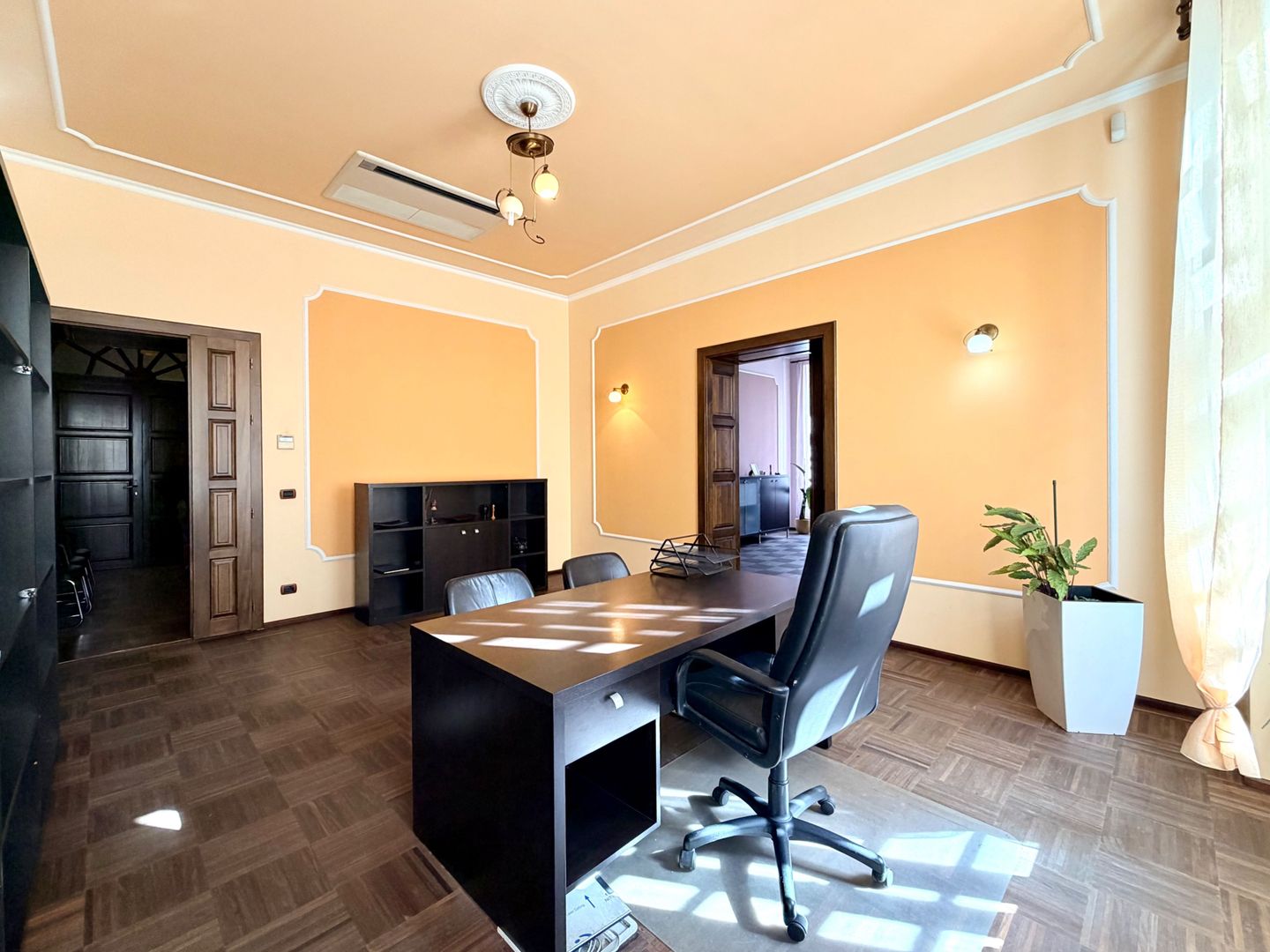 4 camere Ultracentral  - Piața Unirii, ideal birouri, parcare in curte - Poză 1