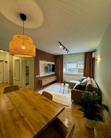 Apartament 2 camere decomandat, renovat complet, parcare, fără risc seismic - Poză 3