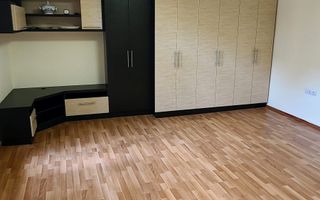 Apartament cu 2 camere | Etajul 1 | Pietonala | Ultracentral | Oradea - Poză 4