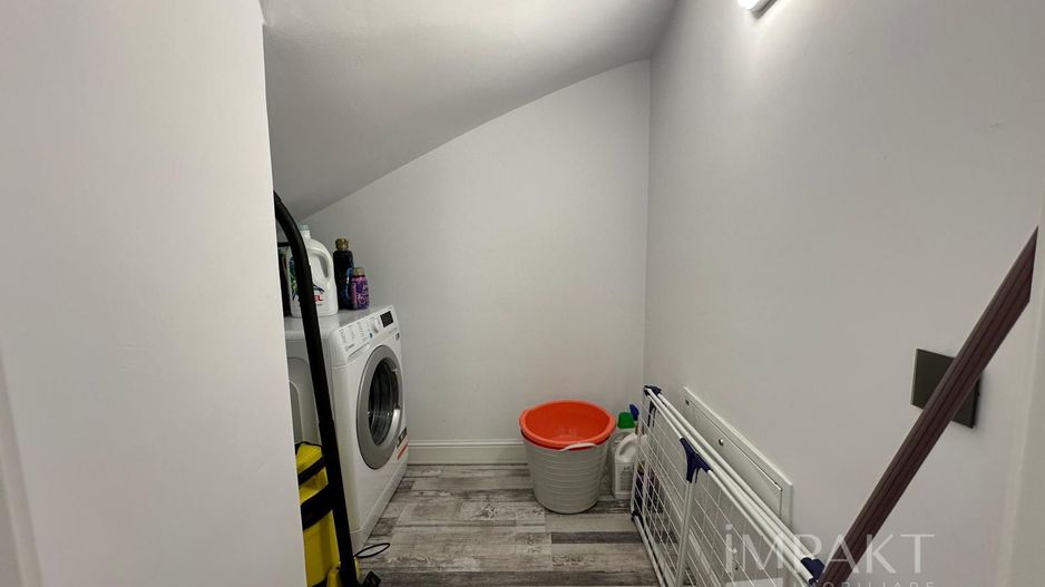 Vila deosebita spre inchiriere in Dezmir! - Poză 5