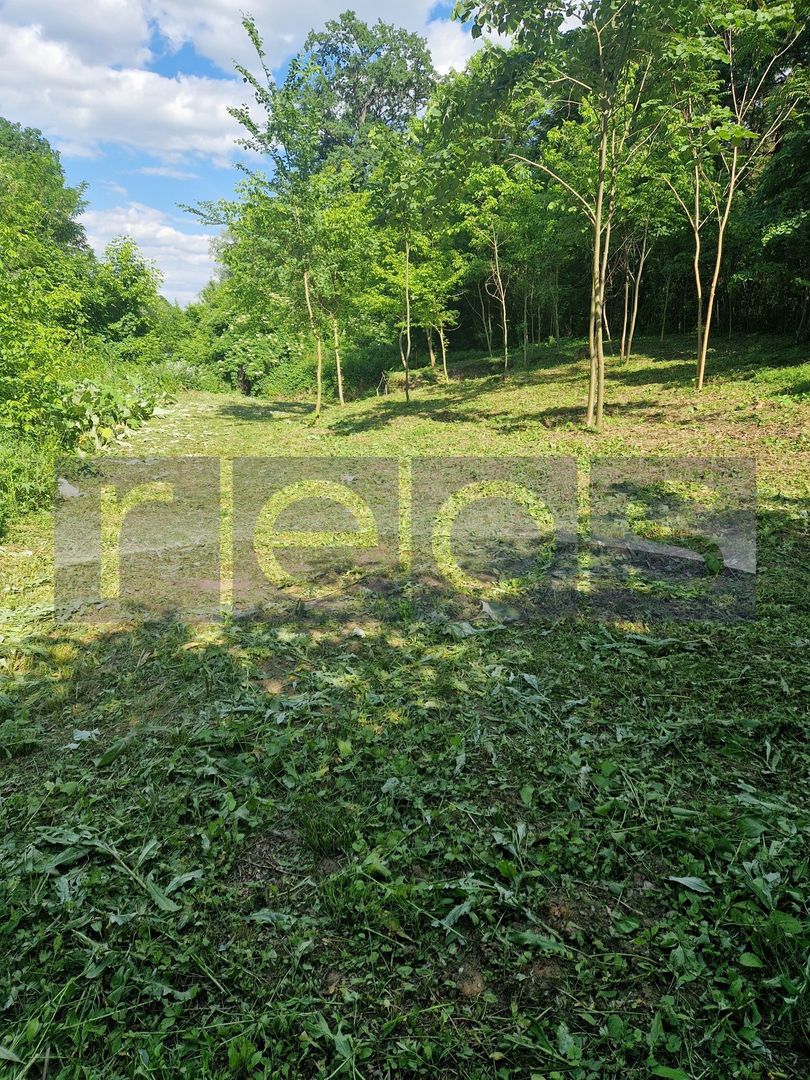 OPORTUNITATE- VANZARE- TEREN LAC  SNAGOV 1300mp - Poză 1