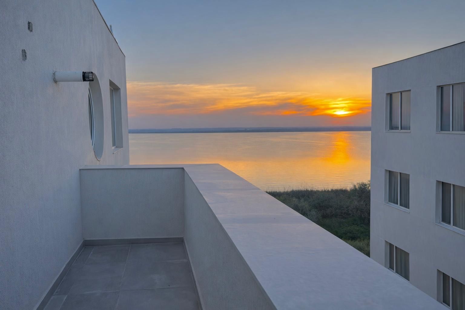 Apartament cu 3 camere de vanzare Mamaia Summerland Constanta - Poză 1