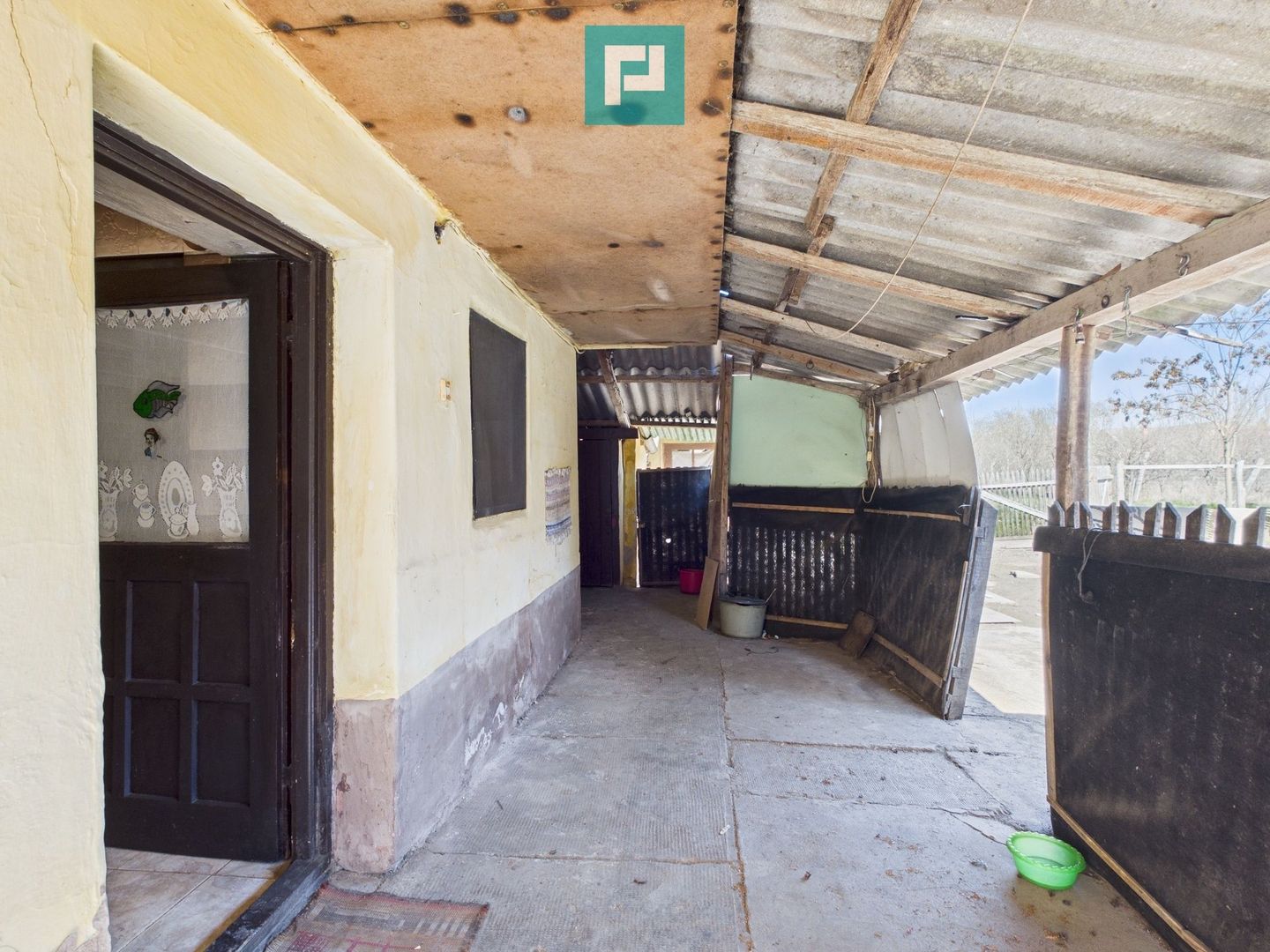 Casă cu 3 camere lângă frontiera Turnu - Poză 12