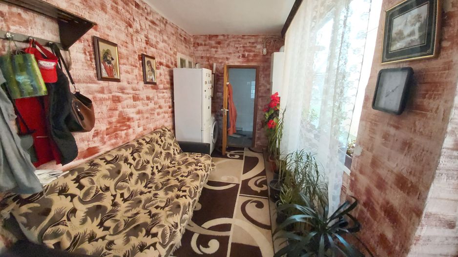 Casa de vanzare cu teren generos - Poză 7