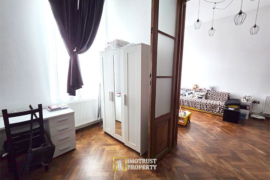 Apartament de vânzare cu tavane înalte, Arad, centru - Poză 3