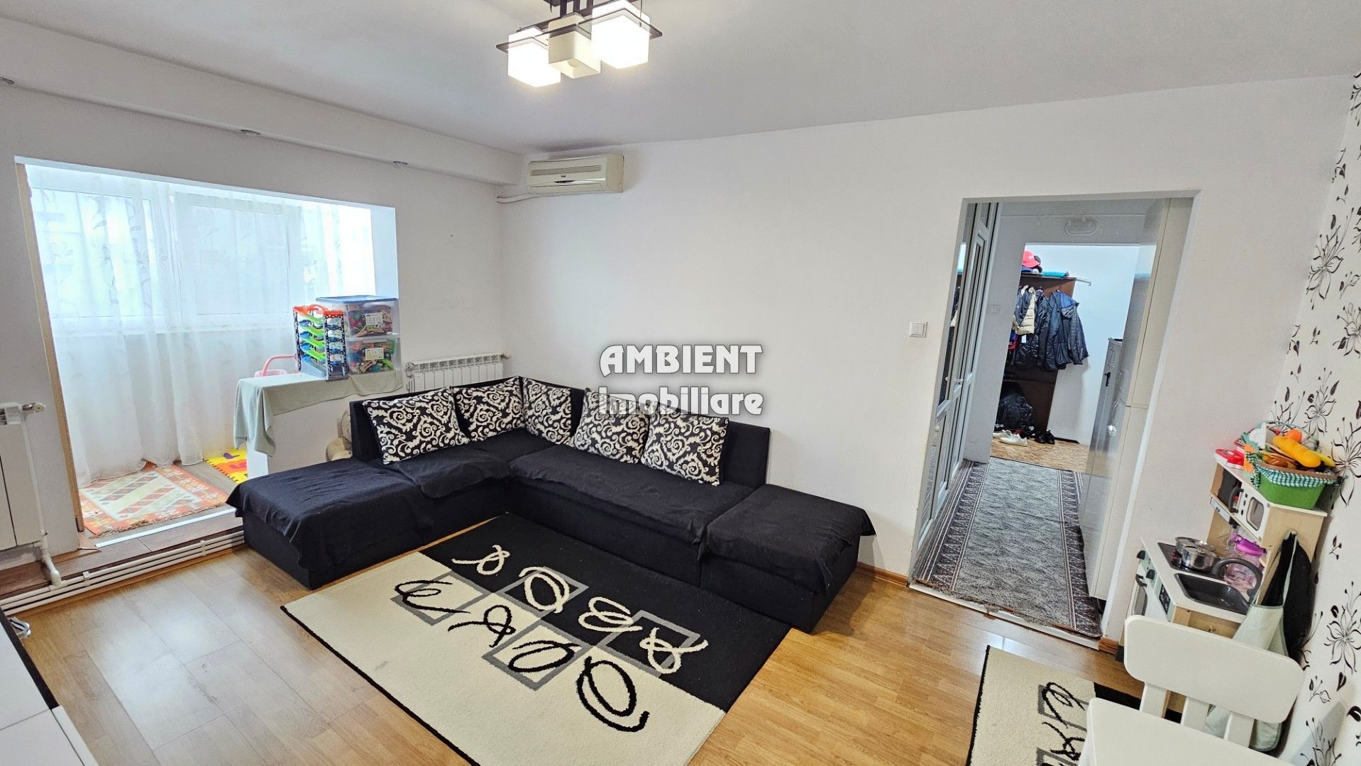 Apartament cu 3 camere, etaj 3, zona GARA; - Poză 2