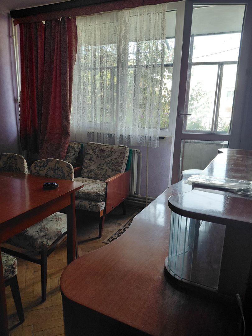 Aprtament 2 cam, Tig 1,et 3 si  un garaj mare langa bloc - Poză 4