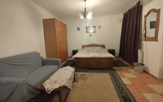 Garsoniera de inchiriat in zona Damaroaia - Poză 2