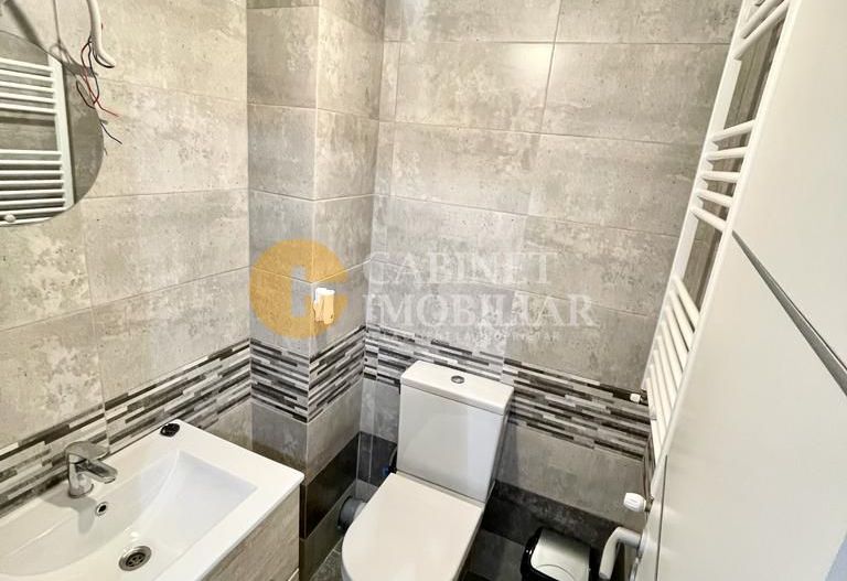 Etaj 2 Apartament 3 camere - 93 mp mobilat-utilat Loc parcare - Poză 7