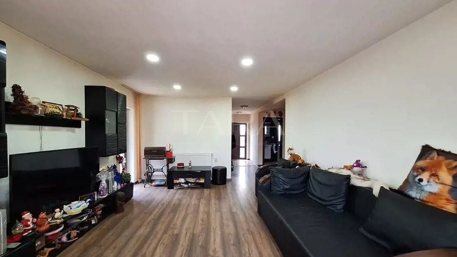 Duplex spațios în zona Edgar Quinet . - Poză 1