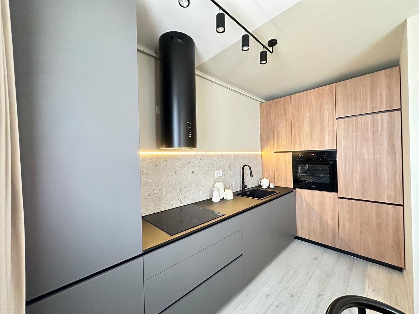 Mobilat si utilat. Loc parcare. - Poză 5