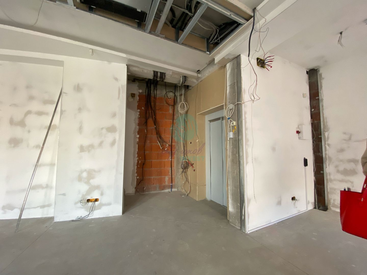 Cladire de birouri/ Clinica medicala zona Pache Protopopescu - Poză 12