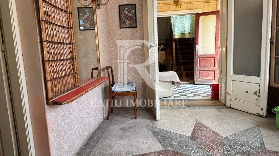 Casă cu etaj în Salonta | 996 mp | Grădină & livadă - Poză 14
