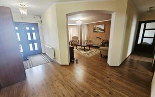 Vilă spațioasă Strejnicu S+P+1E+M, 8 camere, garaj, teren 595 mp - Poză 25