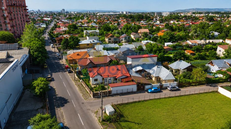 Teren intravilan 1.005 mp | Dublu front stradal | Str. Lupeni - Poză 2