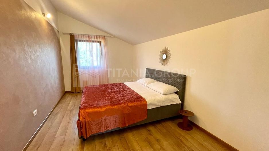 INVESTITIE Vila moderna + vila la rosu, teren 1480 padure - Poză 8