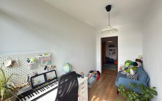 Pozitie excelenta - situata la margine. 3 dormitoare. Curte mare. - Poză 9