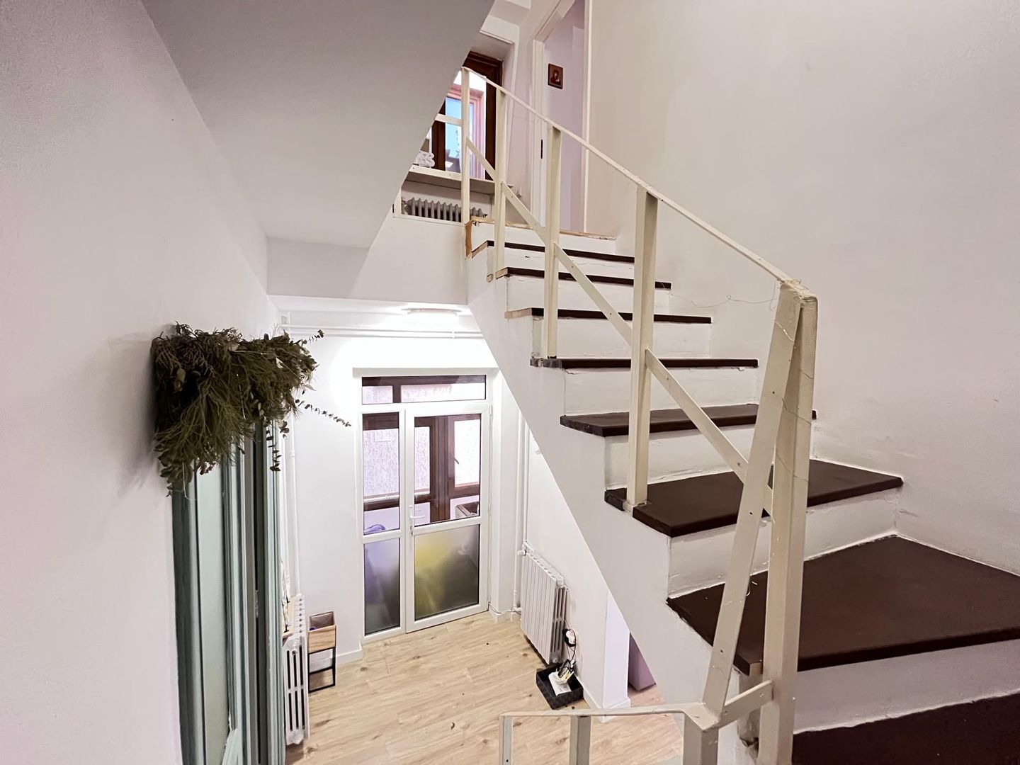 Casă / Vilă cocheta cu 3 camere - de vanzare - zona Basarab - Poză 16