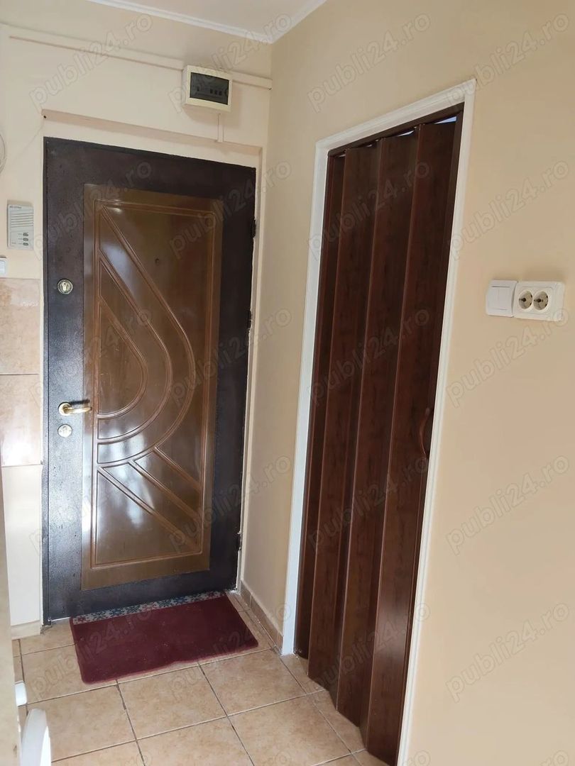 BRASADAS vinde garsonieră situată la etajul 4/ 4 în Micro 17 - Poză 5