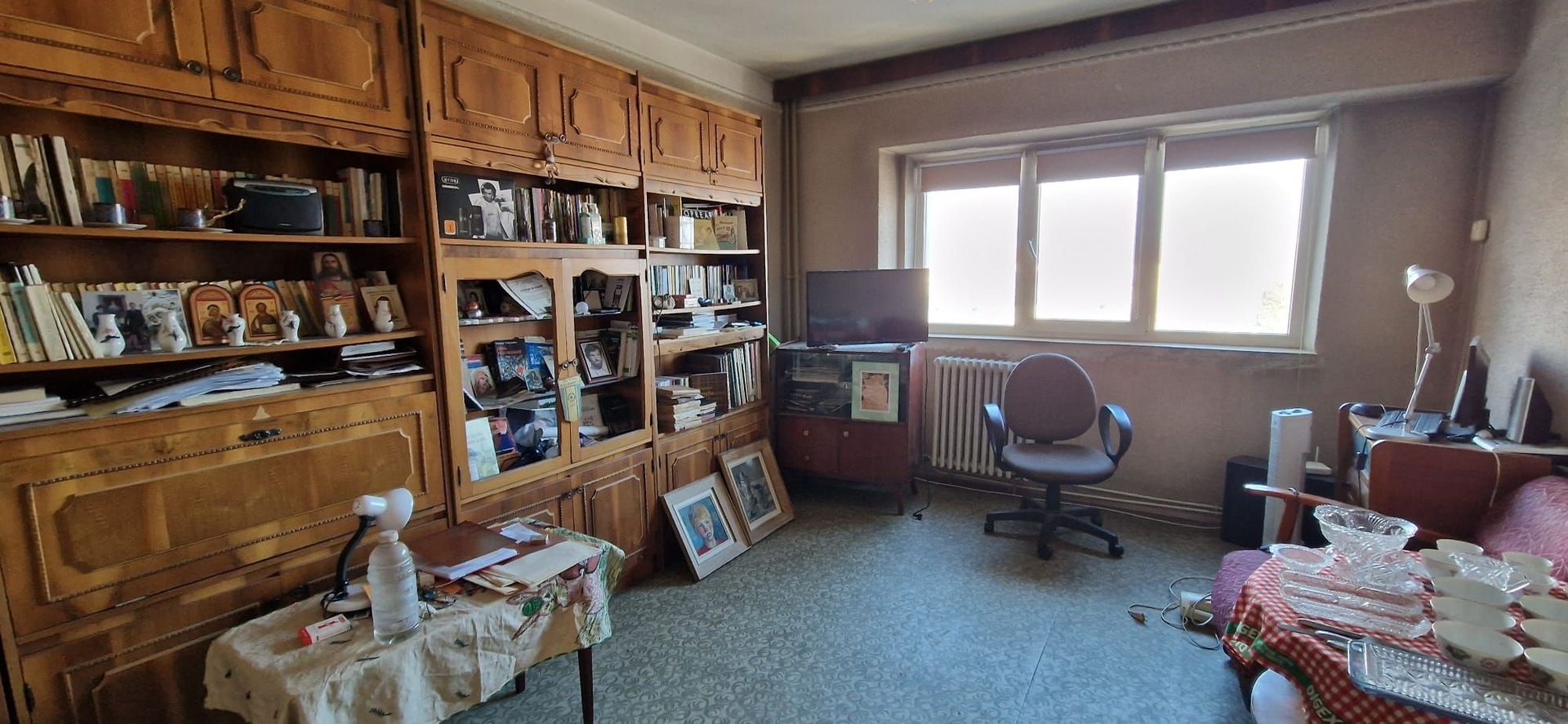 Apartament 3 camere dec 72 mp Bld. Independentei 179000 euro - Poză 3