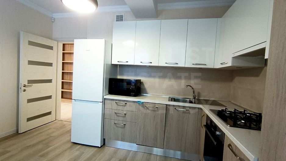 Chirie , apartament, 1 cameră + living, str. Vlaicu Pîrcalab, Centru. - Poză 5