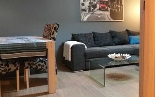 Apartament de vanzare cu 3 camere - Poză 1