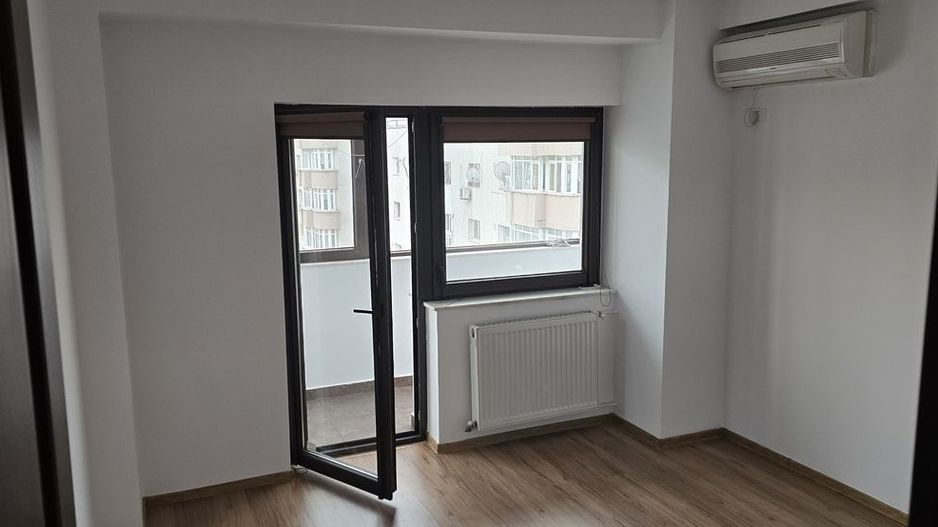 Apartament luminos bulevardul Decebal/Piața Muncii - Poză 3
