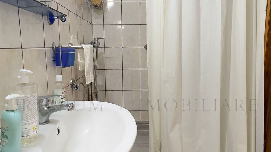 Casă de vânzare în Sat Catolic - Poză 10