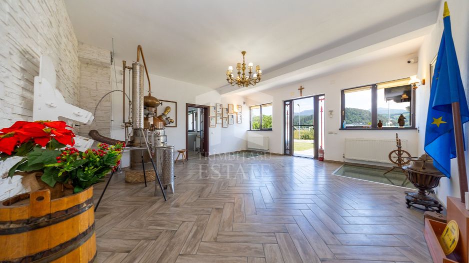 RASNOV| Cladire multifunctionala | 350 mp | Vad turistic si comercial - Poză 12