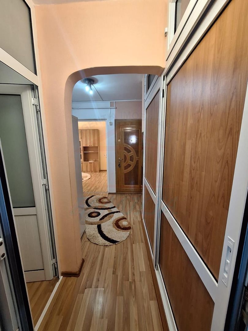 🏛️ De închiriat 2 camere, Micro 20, 350 euro/luna - Poză 5