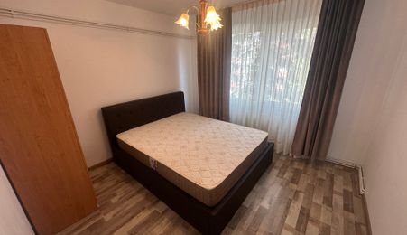 Apartament de 2 camere, 52mp, decomandat,  Zona Pandurilor