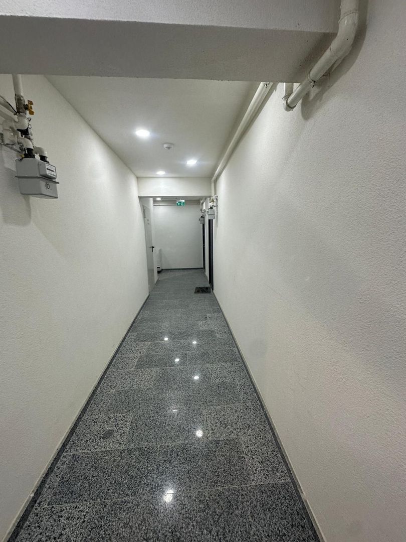 Gars cu gradina, ideal salon sau locuit! - Poză 1