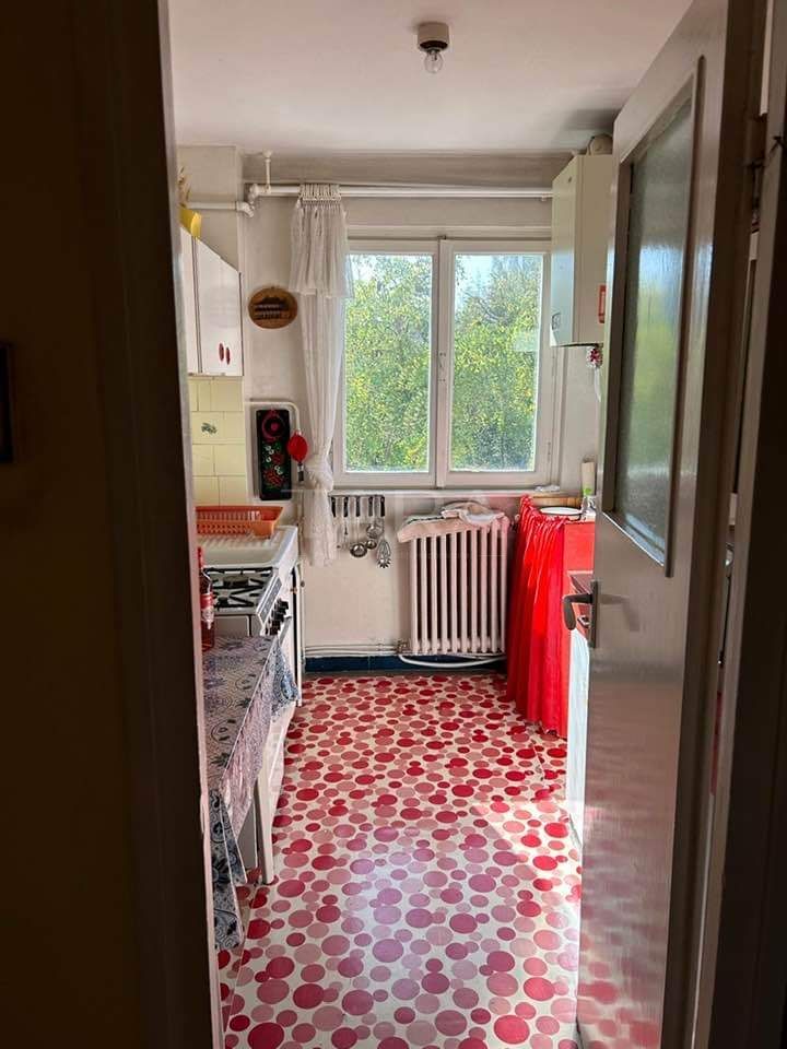 Apartament 3 camere semidecomandat în Gheorgheni - Poză 2