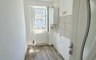 De vanzare apartament cu 2 camere, renovat, etaj9, Viziru 3, 43.000 euro - Poză 4