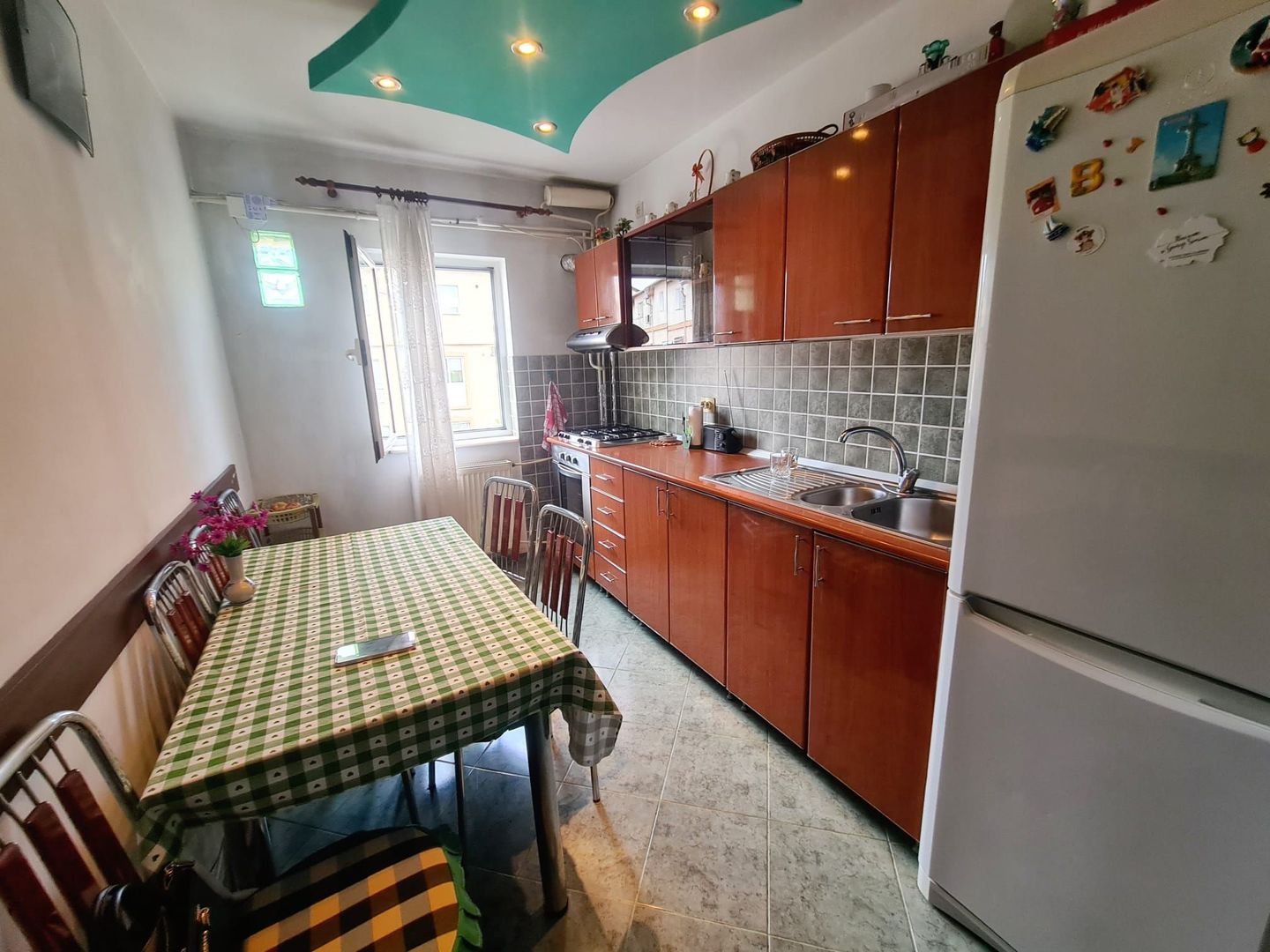 Apartament 3 camere - Centru - Etaj 4/5 - Poză 7