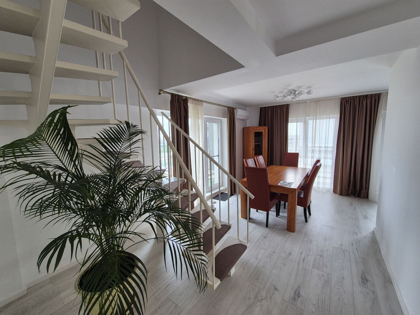 Penthouse 124 mp + 2 locuri de parcare - Belvedere Residence cu vedere la lac - Poză 8