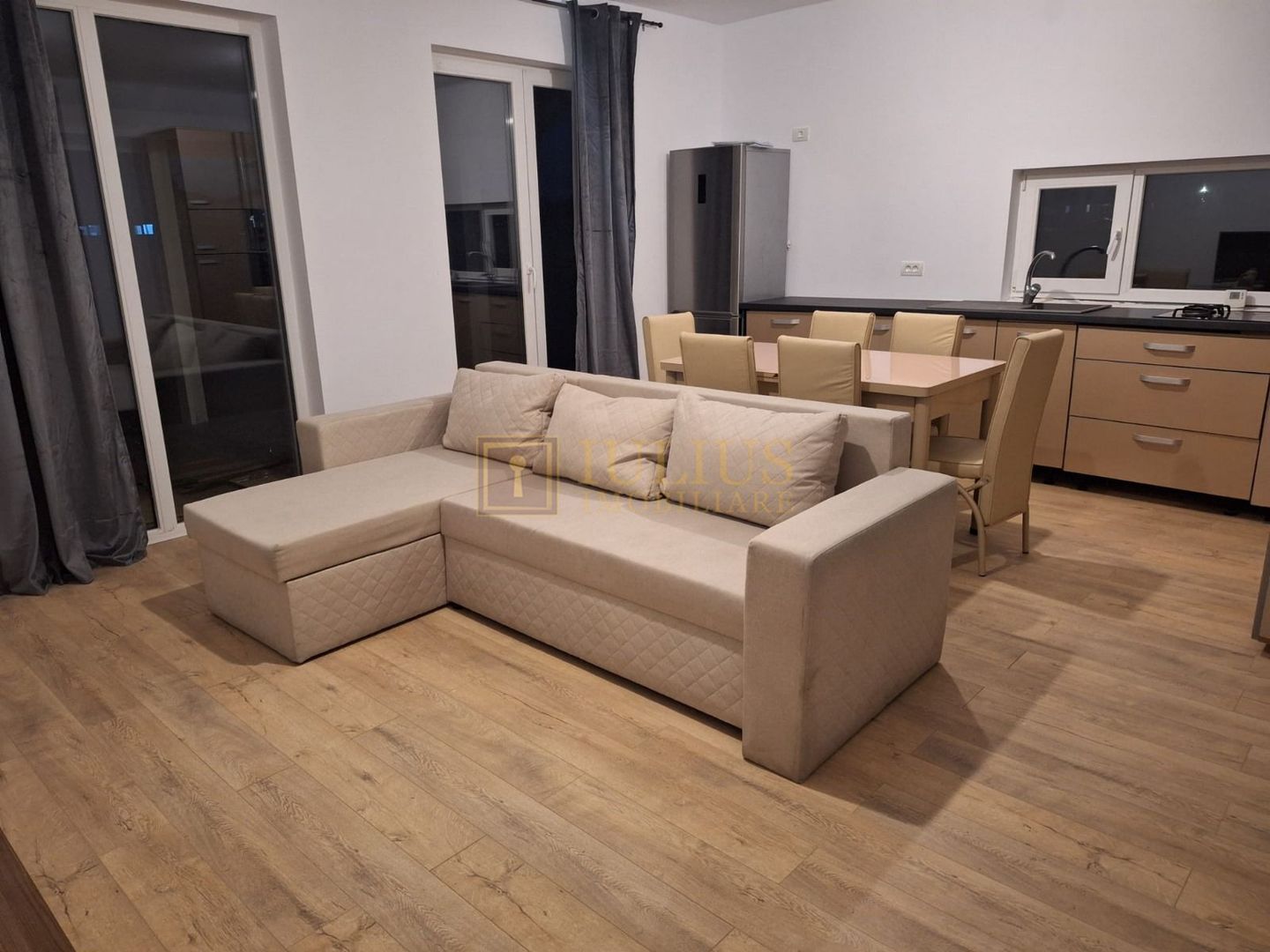 1/2 duplex spatios , spatiu verde generos, locuri de parcare-Mosnita - Poză 7