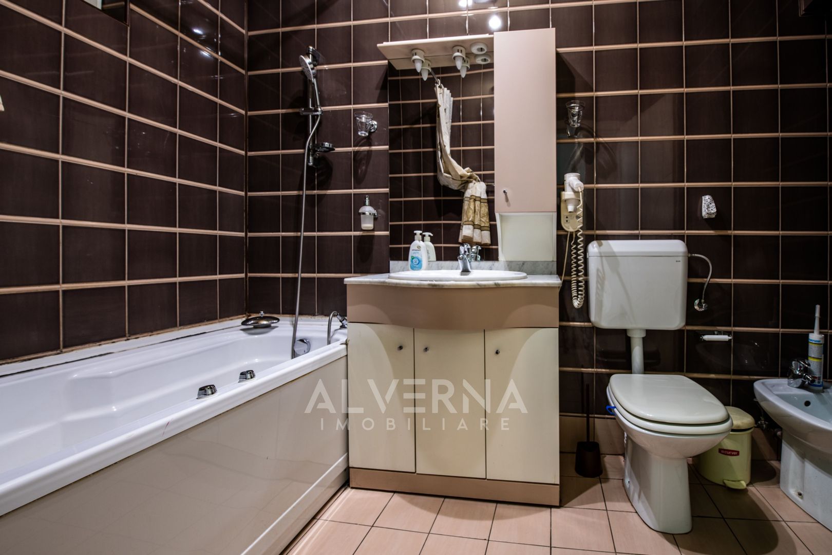 Apartament 3 camere 98mp, terasa 20mp, zona P-ta Muzeului - Poză 9