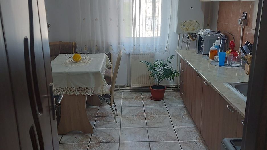 BRASADAS vinde ap 2 cam etaj 3/4 Soarelui. - Poză 5