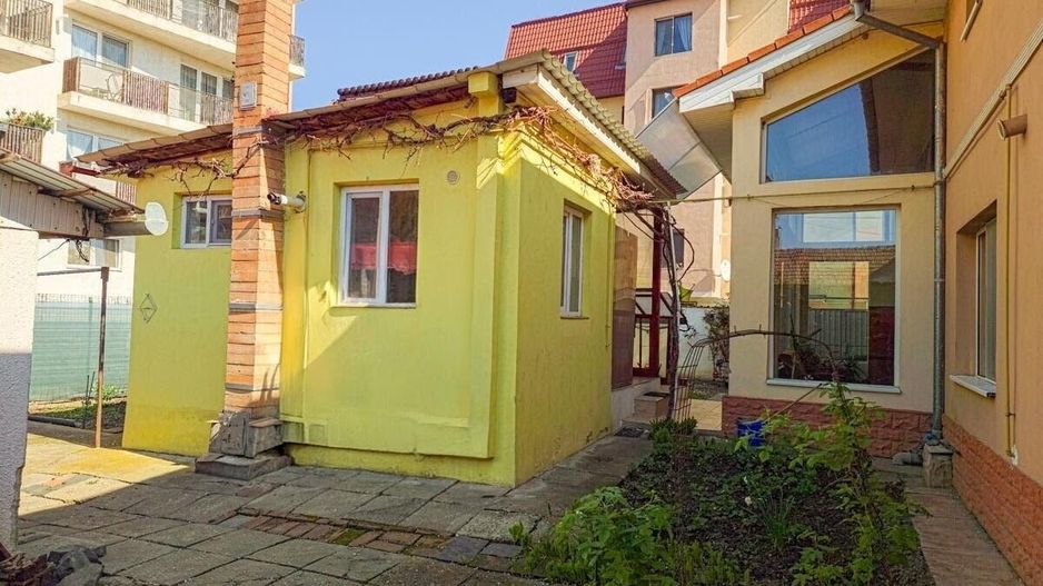 Lunei - Ion Neculce, 2 Apartamente. Mansarda 157 mp. Anexe, Lot 475 mp - Poză 17