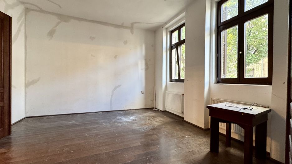 Casă pretabilă pentru spațiu de birouri, cu teren – în zona Bălcescu - Poză 7