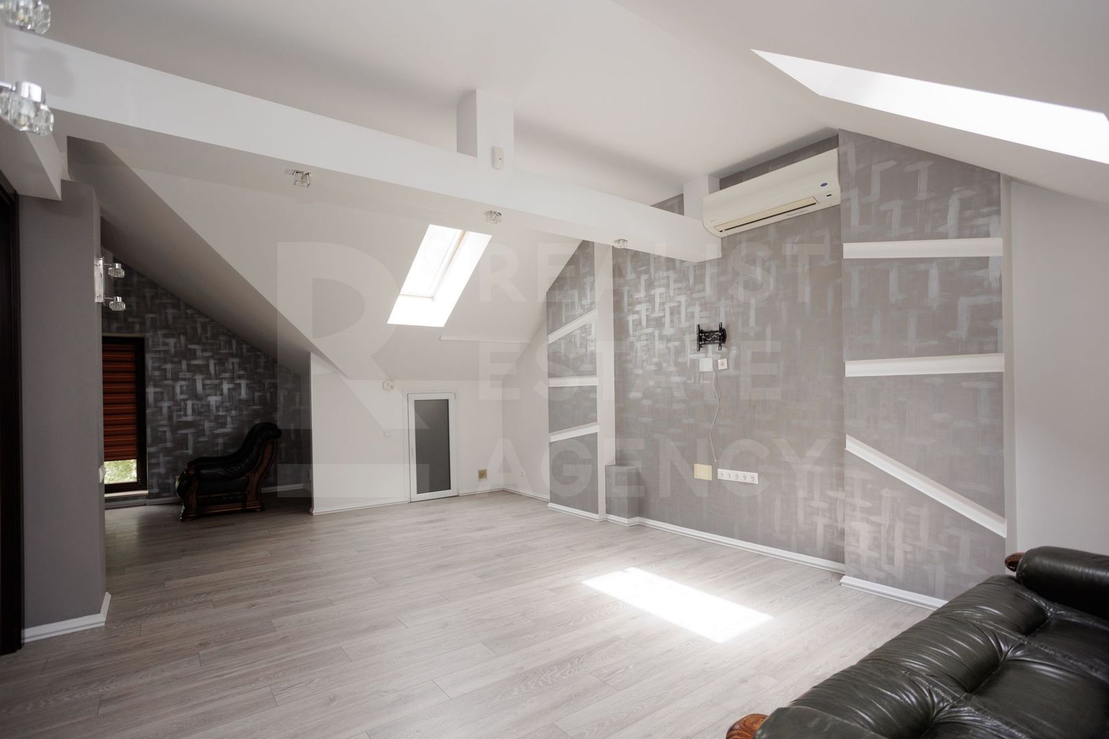 Chirie , casă 180 mp + 6 ari, str. Ghidighici, Buiucani - Poză 22