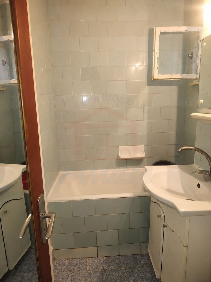 Apartament cu 2 camere decomandate, parter, luminos - Micro 13 - Poză 5