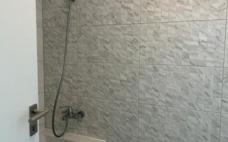 2 camere, vedere spre Bega-apartament deosebit , centrala proprie - Poză 9