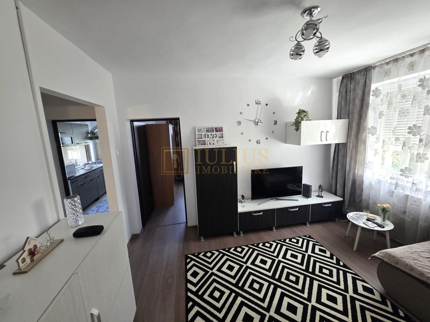 Apartament cu 2 camere in Lipovei - Poză 1