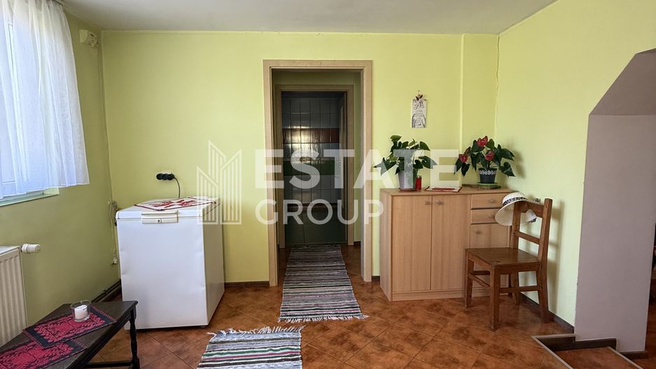 Casa Sandrei , teren 1414 mp, strada asfaltata - Poză 5