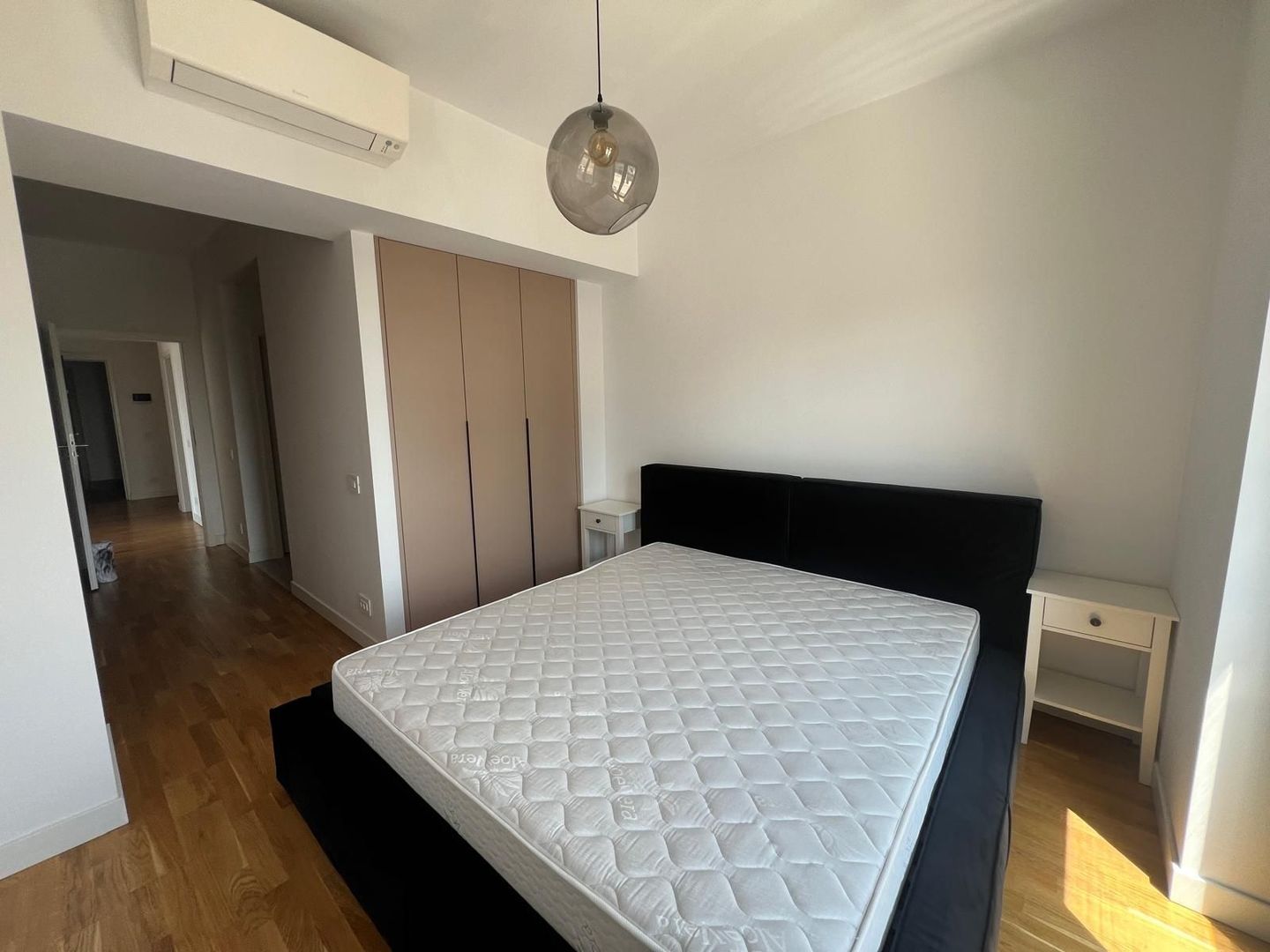 Vanzare apartament 3 camere | mobilat si utilat | 2 locuri parcare - Poză 7